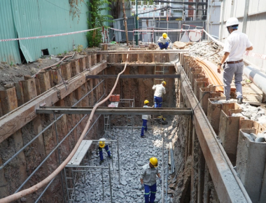 Đồng loạt di dời hệ thống điện, nước để làm Metro số 2