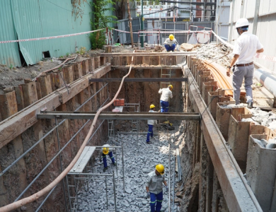 Đồng loạt di dời hệ thống điện, nước để làm Metro số 2
